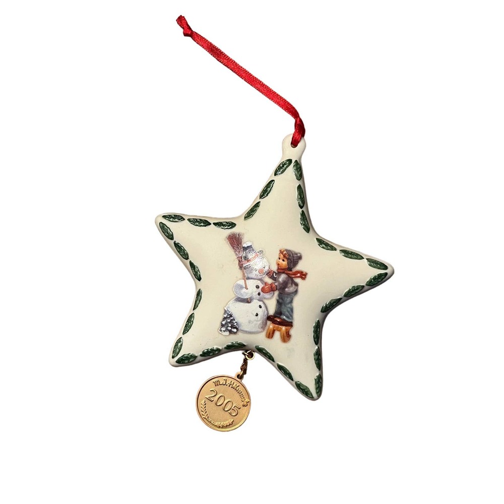 Hummel/Danbury Mint Make A New Friend Ornament 2005